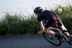 Eclairage Recon TL 200 -Magasin D'Équipement De Vélo Professionnel DSCF8181